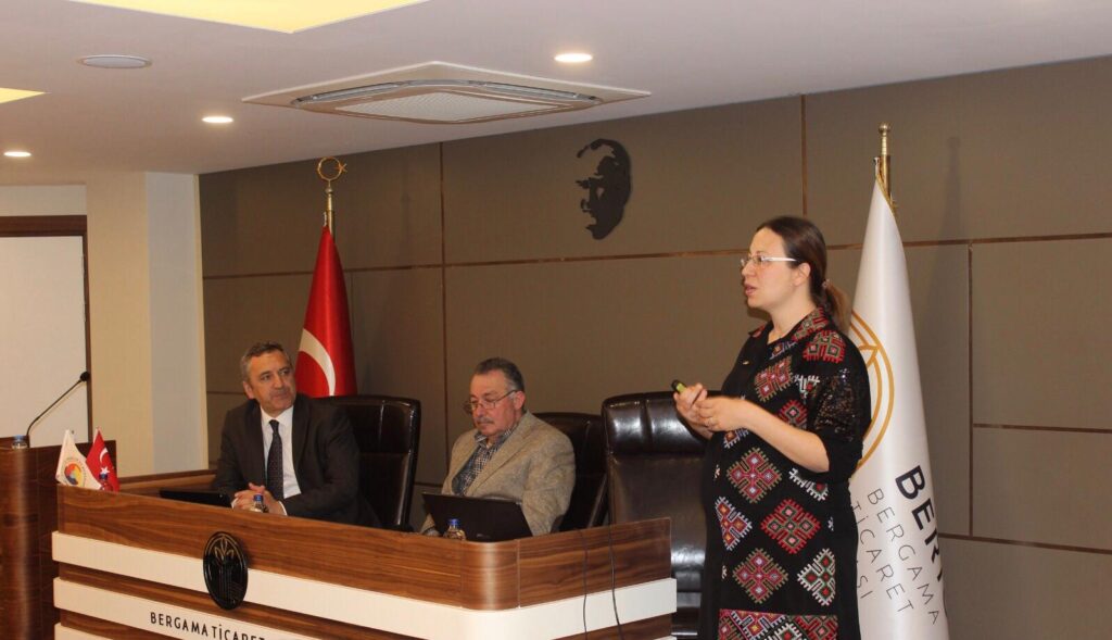 Akademik Danışman Öğretim Görevlisi Dr. Elif Tunalı Çalışkan’ın sunumu eşliğinde meclis toplantımızı gerçekleştirdik