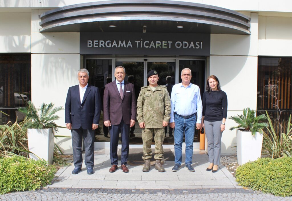 BERGAMA GARNİZON KOMUTANI’NDAN ODAMIZA ZİYARET