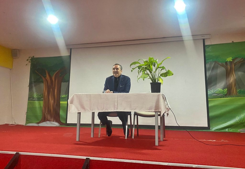 BAŞKAN ÜRPER, ÜSTEK KOLEJİ ÖĞRENCİLERİYLE BULUŞTU