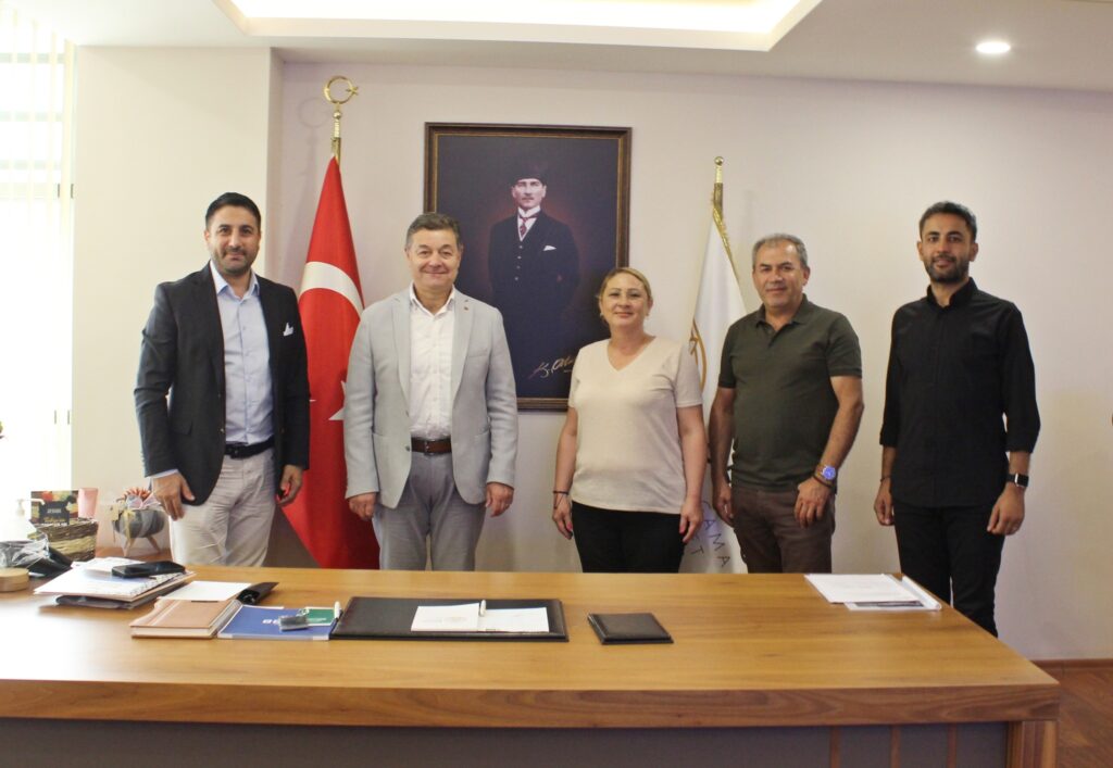 Ekonomi Gazetesi Ekibi, Odamızdaydı